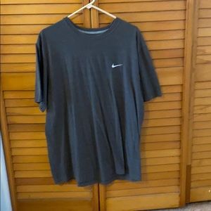 Nike tee shirt men’s size XXL Grey